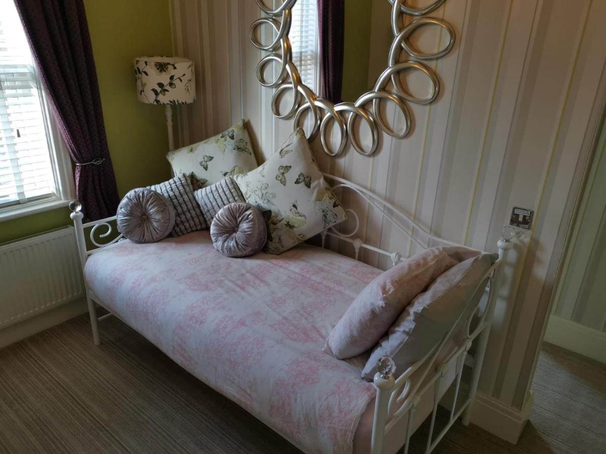 Vale House Bed & Breakfast Southport Ngoại thất bức ảnh